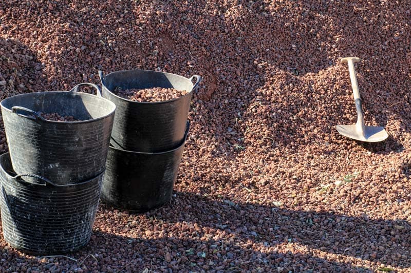 <p>Quelle est la différence entre la terre végétale et le terreau à Servon ?</p><p>Différence entre terre végétale et terreau à Servon</p><p>Vente de terre végétale et de terreau à Servon</p>