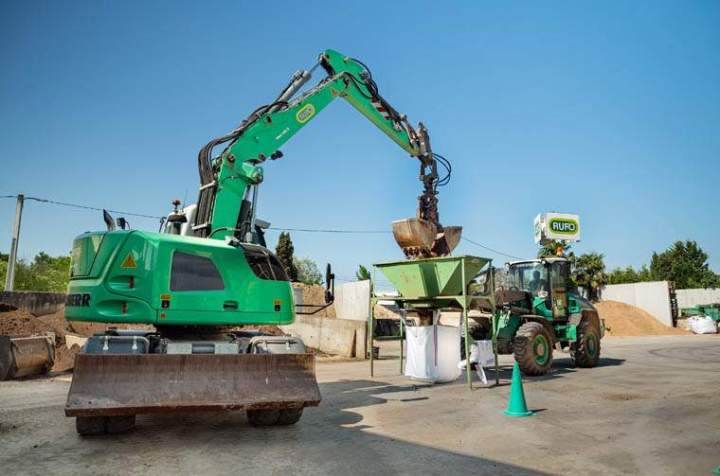 Engin transport matériaux de construction Transport matériaux jardin Servon 